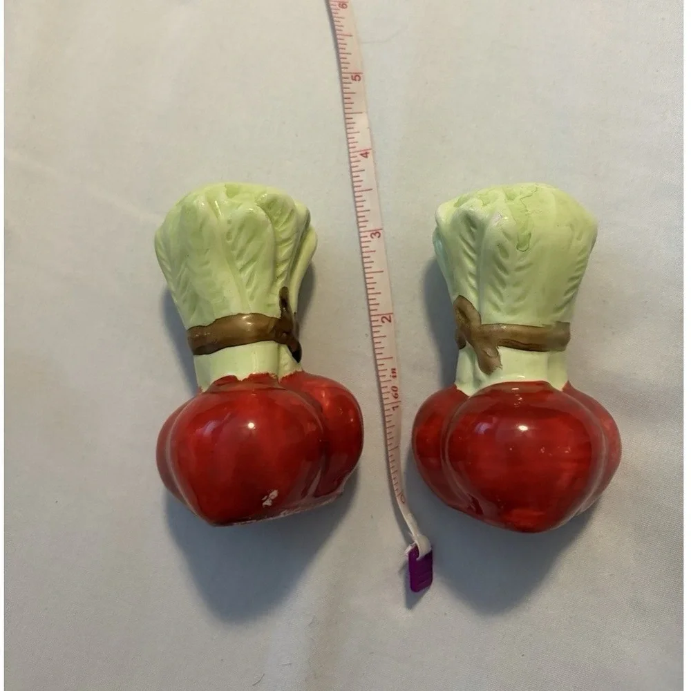 Radish Salt and Pepper Shakers Vegetable Kitschy Red Green Ceramic Set 3.5in